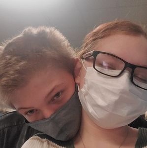 Meet your Posher, Mellie